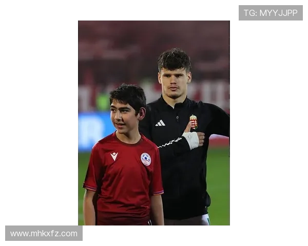 姆巴佩弟弟法甲崭露头角8场3球助球队紧追榜首庆祝动作致敬哥哥